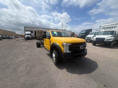 Ford F-450 Single Axle Cab & Chassis Truck - 6.8LV10, 288HP, 6 Speed Automatic