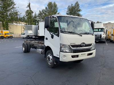 Hino 195 Single Axle Cab & Chassis Truck - J05E-TP, 210HP, 6 Speed Automatic