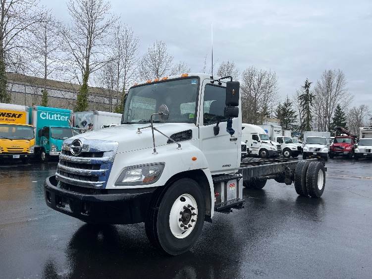 hinoページ 2018 Hino 338 Single Axle Cab & Chassis Truck - J08E-VB