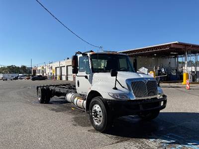International 4300 Single Axle Cab & Chassis Truck - Cummins, 250HP, 7 Speed Automatic