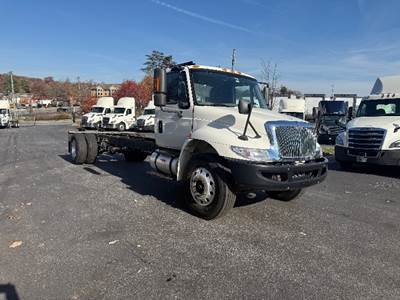 International 4300 Single Axle Cab & Chassis Truck - Cummins, 240HP, 7 Speed Automatic