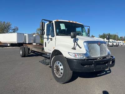 International 4300 Single Axle Cab & Chassis Truck - Cummins, 220HP, 6 Speed Automatic