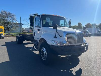 International 4300 Single Axle Cab & Chassis Truck - Cummins, 220HP, 6 Speed Automatic