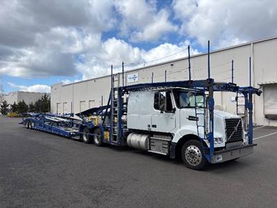 Volvo VAH64600 Tandem Axle Cab & Chassis Truck - 500HP, 12 Speed Automatic