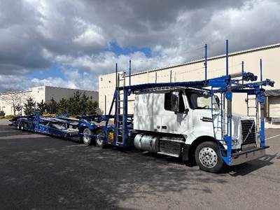 Volvo VAH64600 Tandem Axle Cab & Chassis Truck - 500HP, 12 Speed Automatic