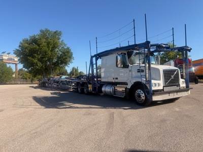 Volvo VAH64600 Tandem Axle Cab & Chassis Truck - 500HP, 12 Speed Automatic