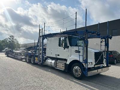 Volvo VAH64600 Tandem Axle Cab & Chassis Truck - 500HP, 12 Speed Automatic