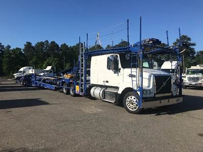 Volvo VAH64600 Tandem Axle Cab & Chassis Truck - 500HP, 12 Speed Automatic