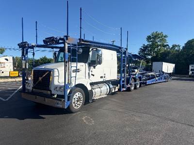 Volvo VAH64600 Tandem Axle Cab & Chassis Truck - 500HP, 12 Speed Automatic