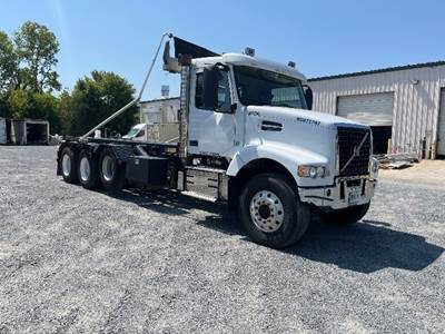 Volvo VHD64200 Tandem Axle Cab & Chassis Truck - 425HP, 6 Speed Automatic