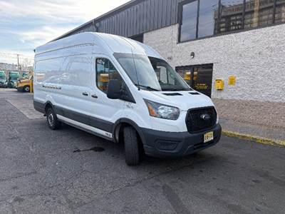 Ford Transit 250 Cargo Van - 3.5LV6, 271HP, 10 Speed Automatic