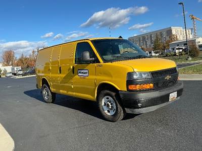 GMC G23405 Cargo Van - 4.3LV6, 276HP, 8 Speed Automatic