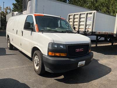 GMC G23705 Cargo Van - 4.3LV6, 276HP, 8 Speed Automatic