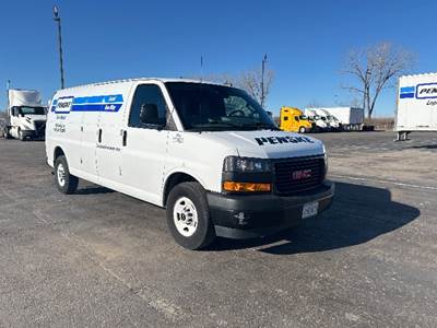 GMC G23705 Cargo Van - 4.3LV6, 276HP, 8 Speed Automatic