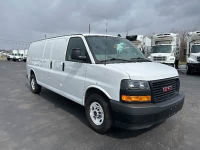 GMC G23705 Cargo Van - 4.3LV6, 276HP, 8 Speed Automatic