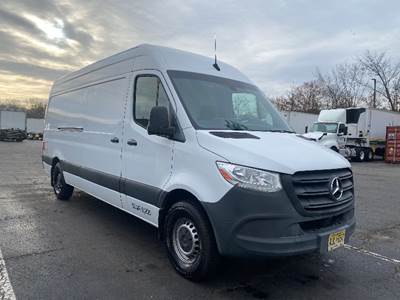Mercedes-Benz Sprinter Cargo Van - Mercedes, 161HP, 7 Speed Automatic