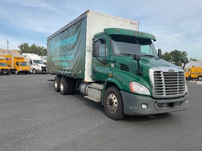 Freightliner Cascadia 113 Tandem Axle Curtain Side Truck - 410HP, 12 Speed Automatic