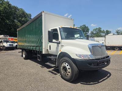 International MV607 Single Axle Curtain Side Truck - Cummins, 260HP, 6 Speed Automatic