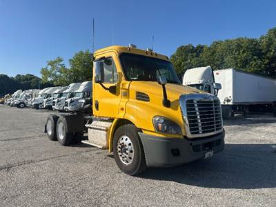 Freightliner X11364ST Day Cab Truck - 450HP, 10 Speed Automatic