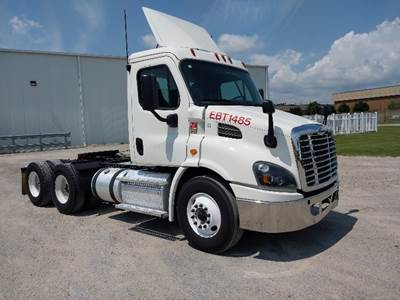Freightliner Cascadia 113 Day Cab Truck - 410HP, 12 Speed Automatic