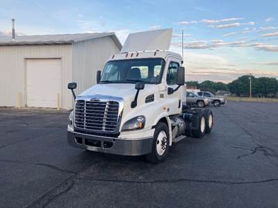 Freightliner X11364ST Day Cab Truck - 410HP, 12 Speed Automatic