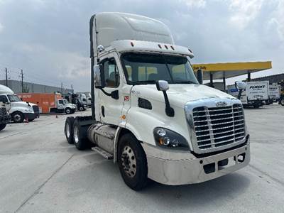 Freightliner X11364ST Day Cab Truck - 410HP, 12 Speed Automatic