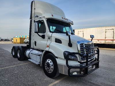Freightliner X11364ST Day Cab Truck - 410HP, 12 Speed Automatic