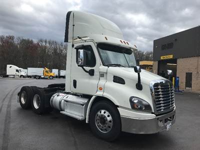 Freightliner X11364ST Day Cab Truck - 410HP, 12 Speed Automatic