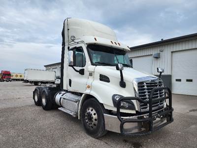 Freightliner X11364ST Day Cab Truck - 410HP, 12 Speed Automatic