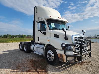 Freightliner X11364ST Day Cab Truck - 410HP, 12 Speed Automatic