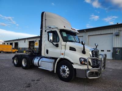 Freightliner X11364ST Day Cab Truck - 410HP, 12 Speed Automatic