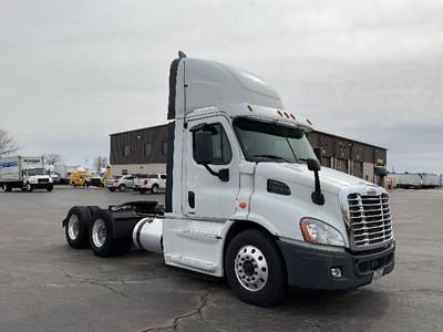 Freightliner X11364ST Day Cab Truck - 450HP, 12 Speed Automatic