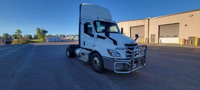 Freightliner Cascadia 116 Single Axle Day Cab Truck - 410HP, 12 Speed Automatic
