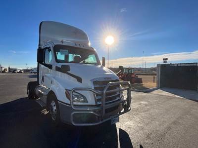 Freightliner Cascadia 116 Single Axle Day Cab Truck - 410HP, 12 Speed Automatic