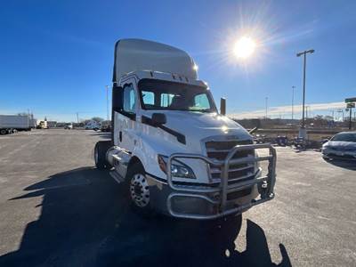Freightliner Cascadia 116 Single Axle Day Cab Truck - 410HP, 12 Speed Automatic