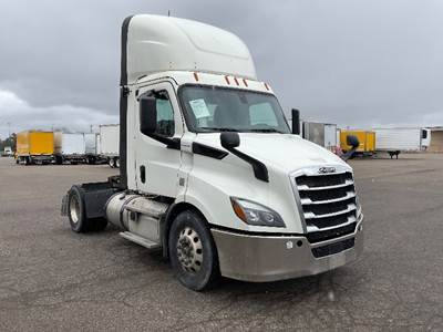 Freightliner Cascadia 116 Single Axle Day Cab Truck - 410HP, 12 Speed Automatic