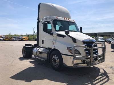 Freightliner Cascadia 116 Single Axle Day Cab Truck - 410HP, 12 Speed Automatic