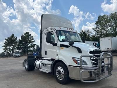 Freightliner Cascadia 116 Single Axle Day Cab Truck - 410HP, 12 Speed Automatic