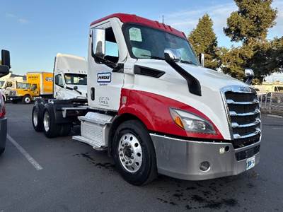 Freightliner Cascadia 116 Day Cab Truck - 450HP, 12 Speed Automatic