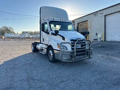 Freightliner Cascadia 116 Single Axle Day Cab Truck - 410HP, 12 Speed Automatic