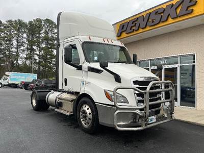 Freightliner Cascadia 116 Single Axle Day Cab Truck - 410HP, 12 Speed Automatic