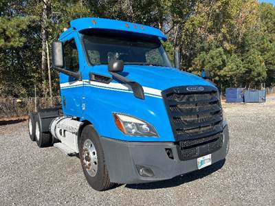 Freightliner Cascadia 116 Day Cab Truck - 450HP, 12 Speed Automatic