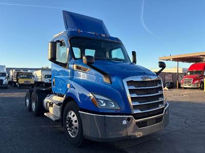 Freightliner Cascadia 116 Day Cab Truck - 435HP, 12 Speed Automatic