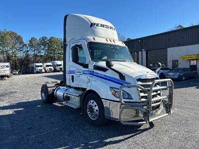 Freightliner Cascadia 116 Single Axle Day Cab Truck - 410HP, 12 Speed Automatic