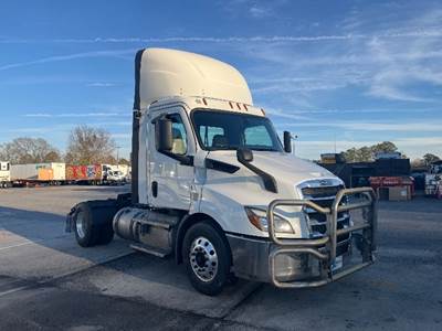 Freightliner Cascadia 116 Single Axle Day Cab Truck - 410HP, 12 Speed Automatic