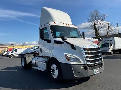 Freightliner Cascadia 116 Single Axle Day Cab Truck - 410HP, 12 Speed Automatic
