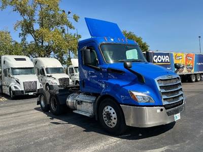 Freightliner Cascadia 116 Day Cab Truck - 435HP, 12 Speed Automatic