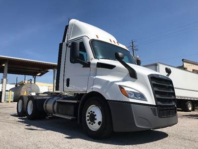 Freightliner T11664ST Day Cab Truck - 410HP, 12 Speed Automatic