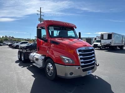 Freightliner Cascadia 116 Day Cab Truck - 410HP, 12 Speed Automatic
