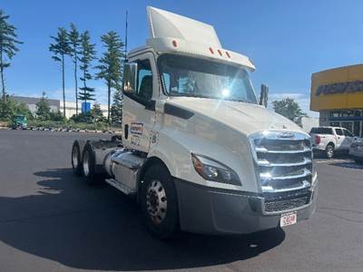 Freightliner Cascadia 116 Day Cab Truck - 435HP, 12 Speed Automatic
